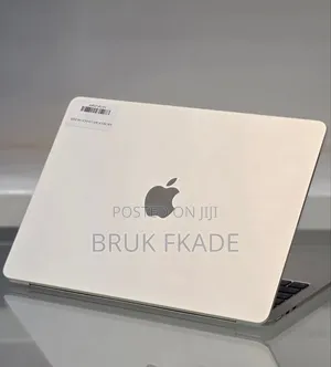 New Laptop Apple MacBook Air 2025 M4 16GB Apple M4 SSD 256GB