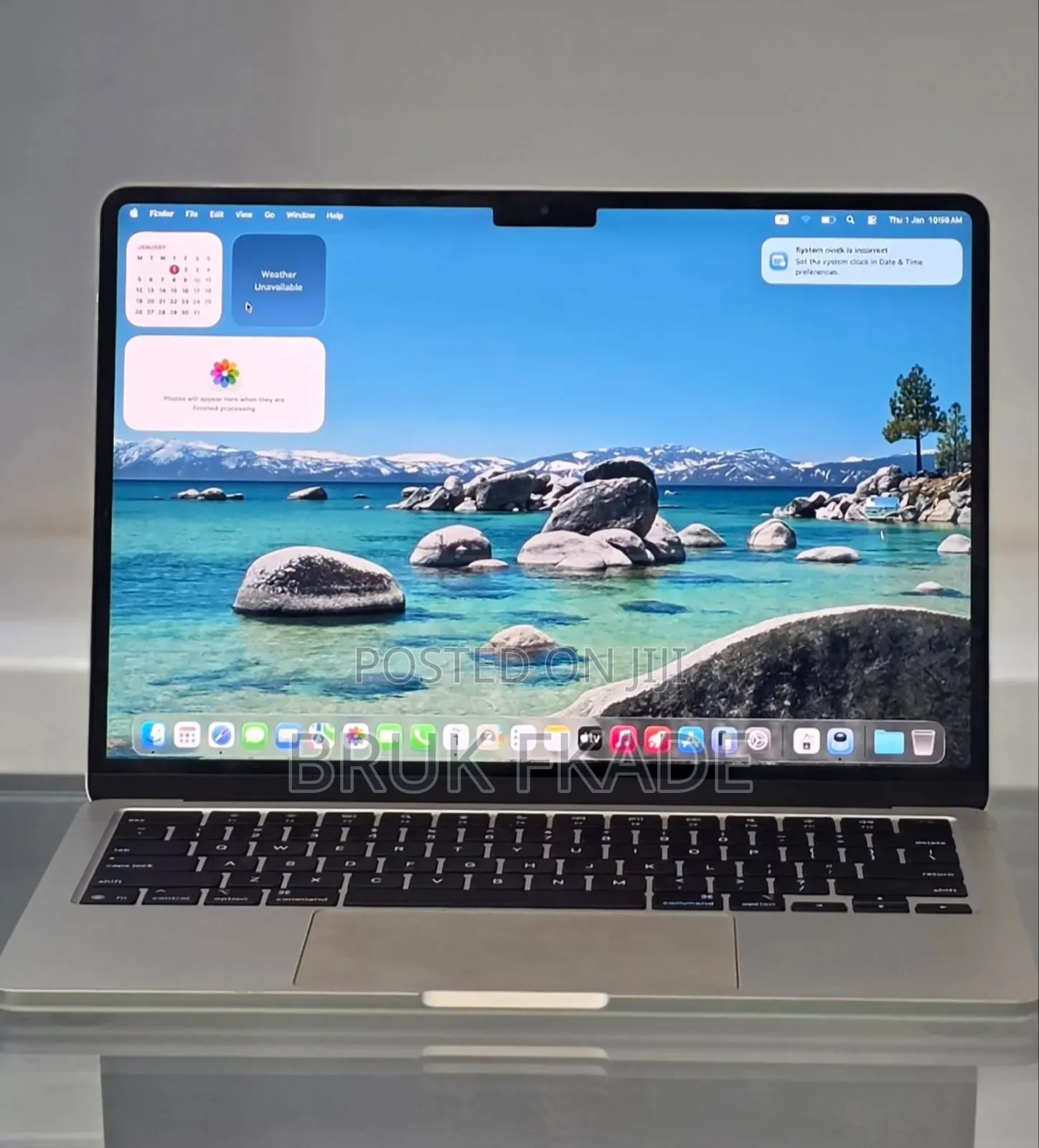 New Laptop Apple MacBook Air 2025 M4 16GB Apple M4 SSD 256GB
