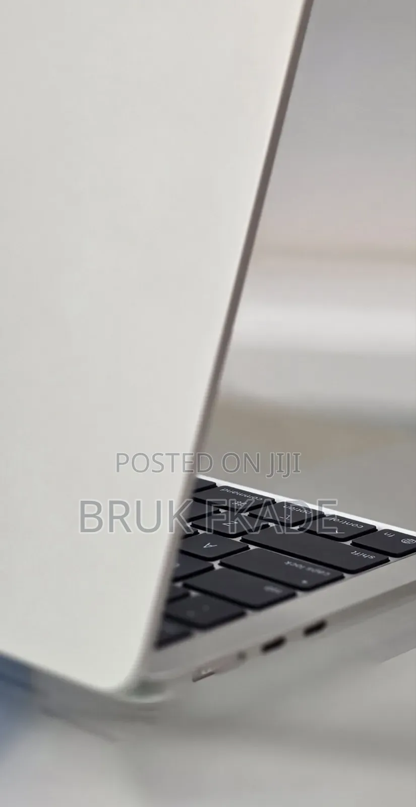 New Laptop Apple MacBook Air 2025 M4 16GB Apple M4 SSD 256GB