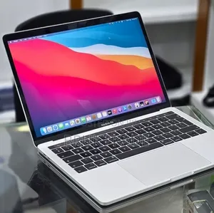 New Laptop Apple MacBook Pro 2019 16GB Intel Core i7 SSD 256GB