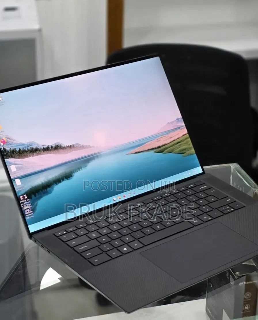 New Laptop Dell Precision 5550 16GB Intel Core i7 SSD 512GB