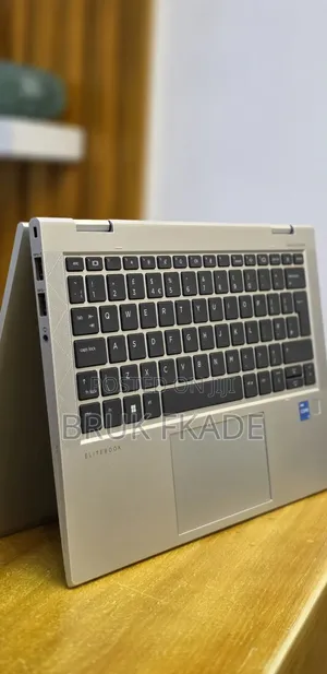 New Laptop HP EliteBook x360 1030 G8 16GB Intel Core i7 SSD 512GB