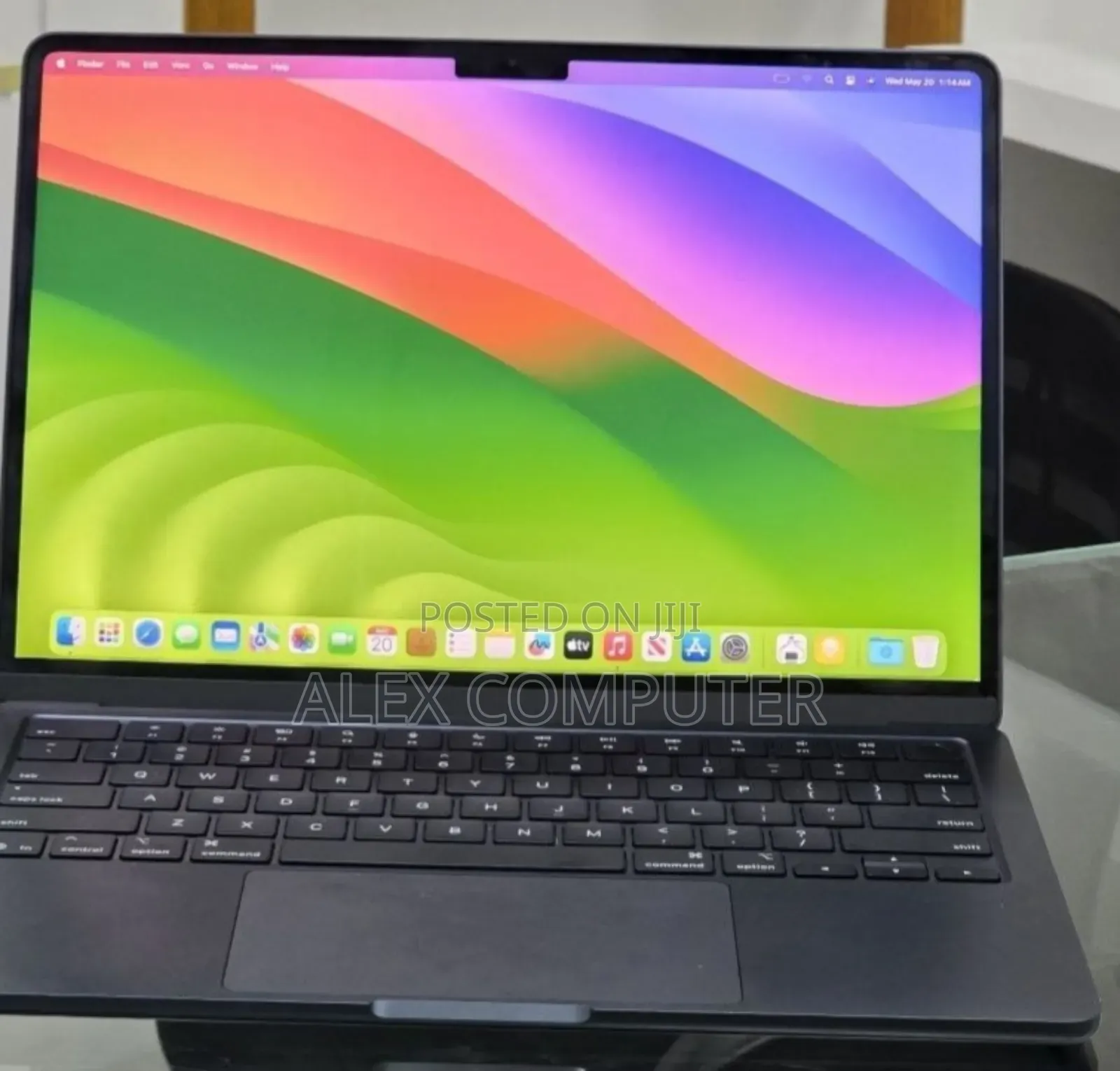 New Laptop Apple MacBook Air 2022 M2 16GB Apple M2 SSD 512GB