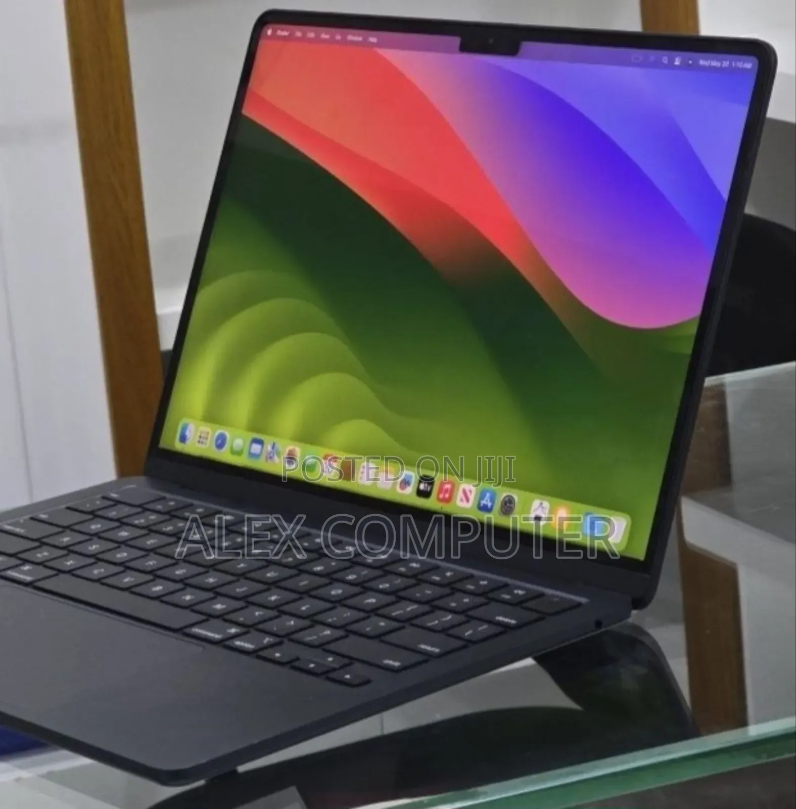 New Laptop Apple MacBook Air 2022 M2 16GB Apple M2 SSD 512GB