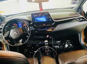 Toyota C-HR 2017 Brown