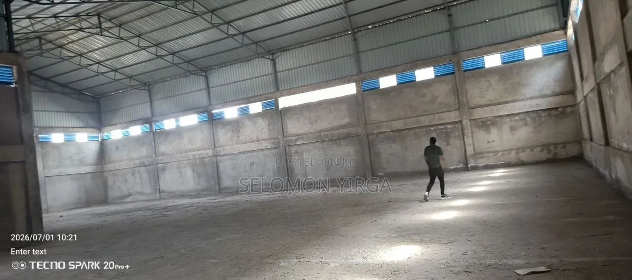 የሚከራይ መጋዘን በቃሊቲ አከባቢ