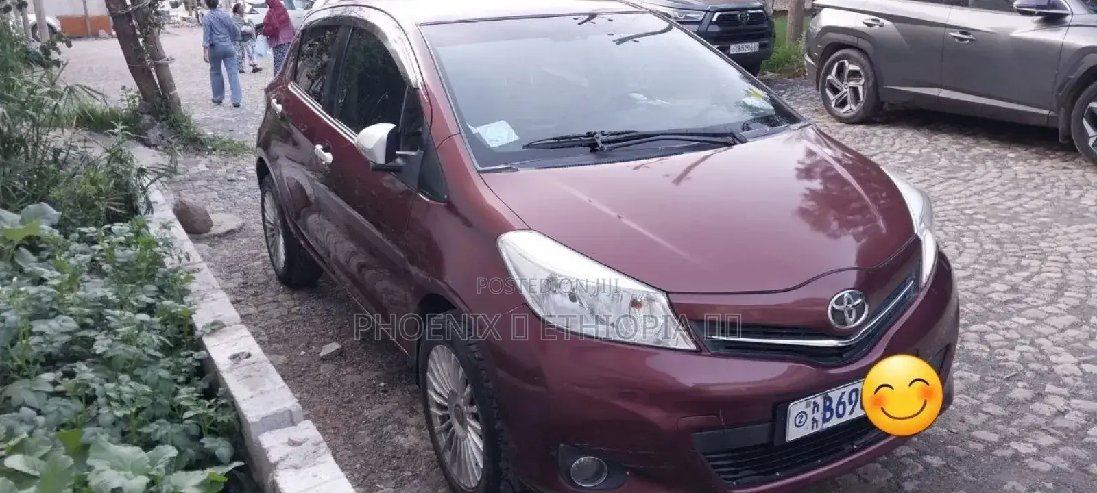 Toyota Yaris 2012 Burgundy