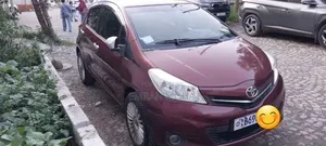 Toyota Yaris 2012 Burgundy