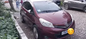 Toyota Yaris 2012 Burgundy