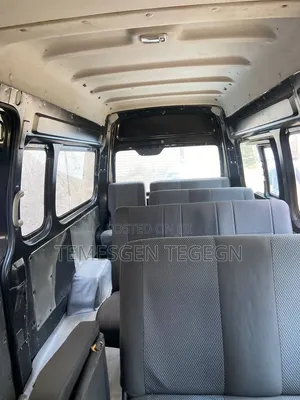 Nissan Caravan (Urvan) 2017 Grey