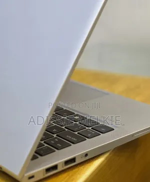 New Laptop HP EliteBook 830 G8 16GB Intel Core i5 SSD 512GB