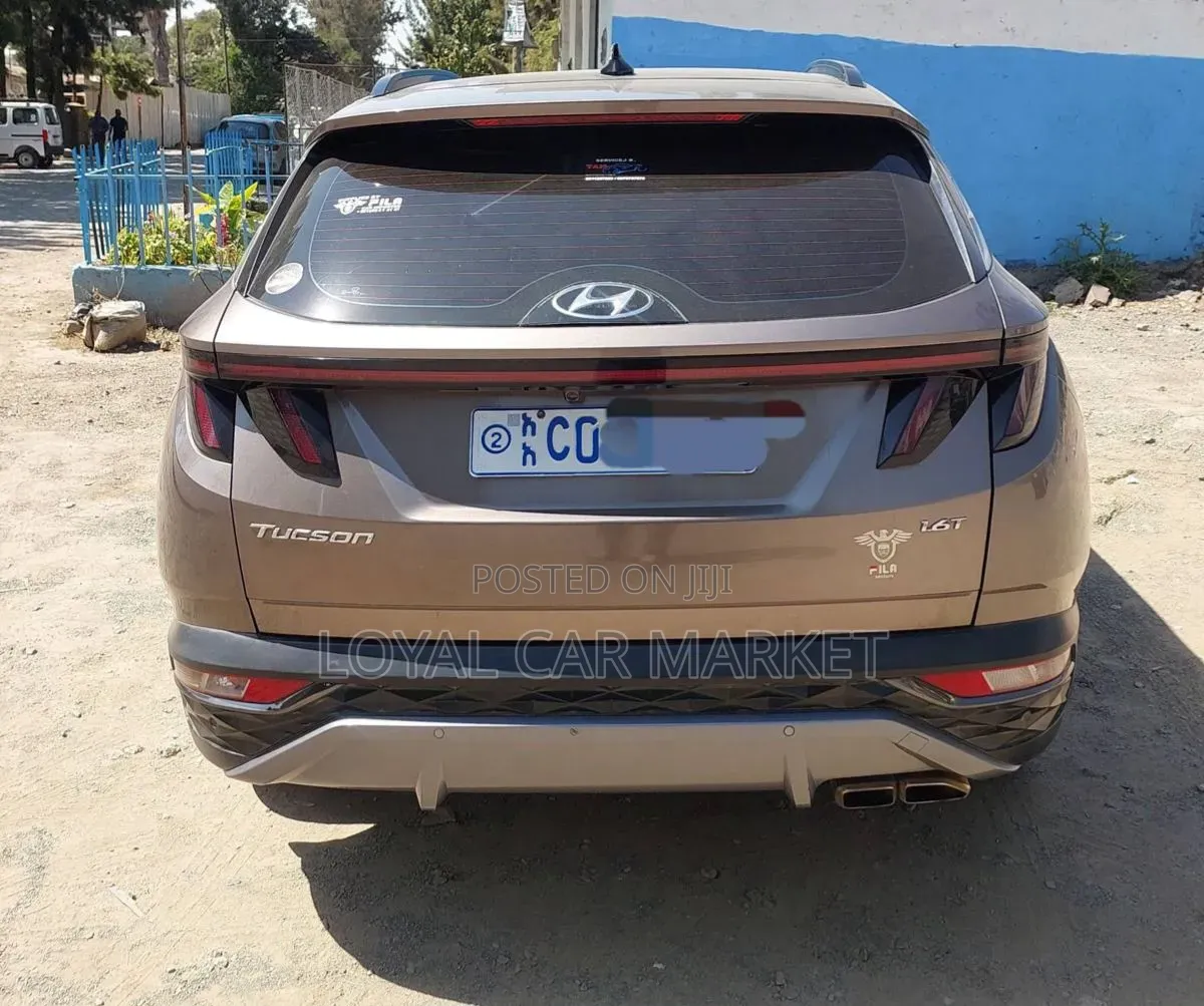 Hyundai Tucson 2022 Brown