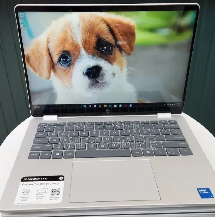 New Laptop HP OmniBook 5 14" 8GB Intel Core 5 SSD 512GB