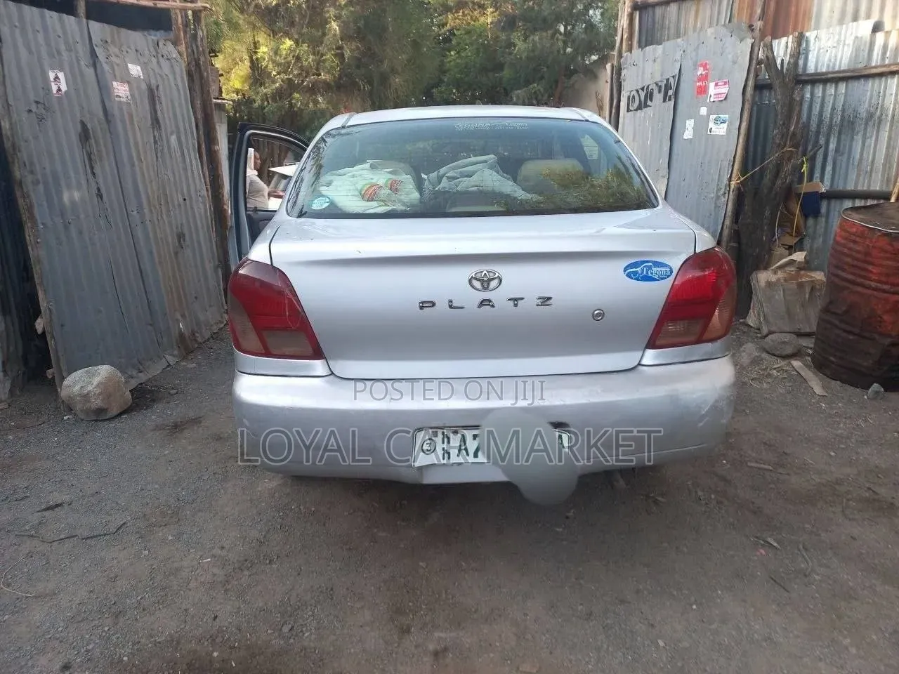 Toyota Platz 2001 Silver