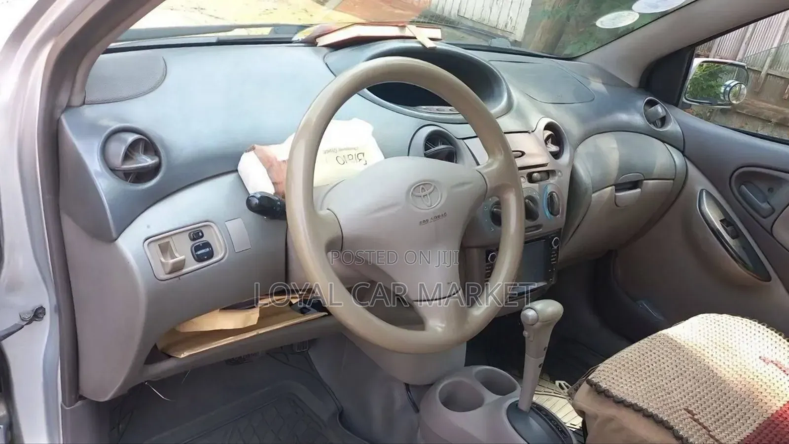Toyota Platz 2001 Silver