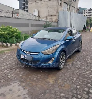 Hyundai Avante 2015 Blue