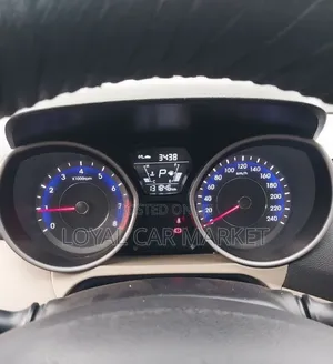 Hyundai Avante 2015 Blue