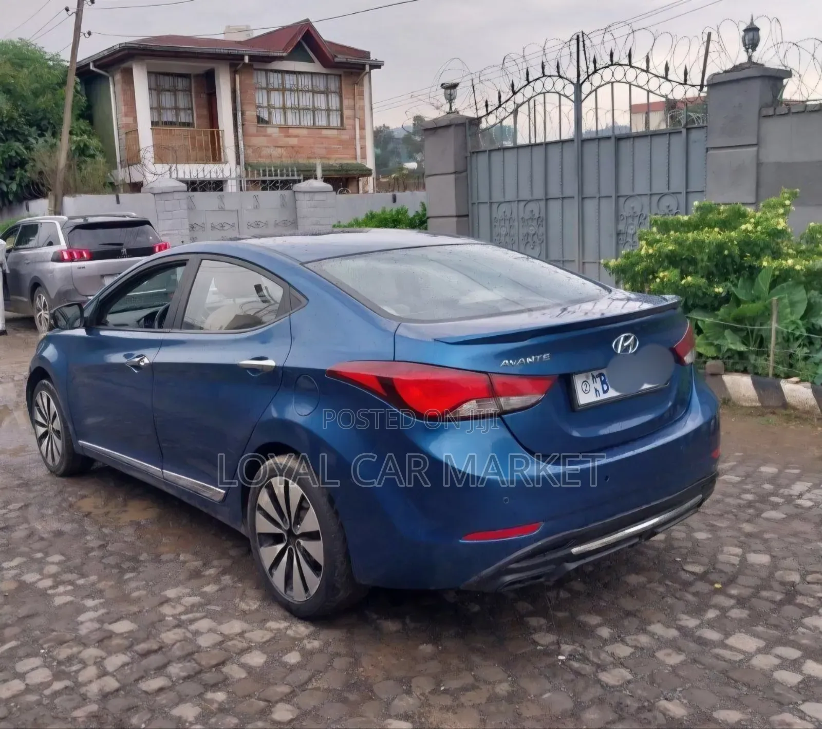 Hyundai Avante 2015 Blue