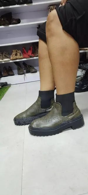የሴቶች ቦንዳ ጫማዎች