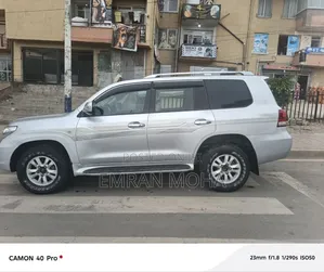 Toyota Land Cruiser 2013 Silver