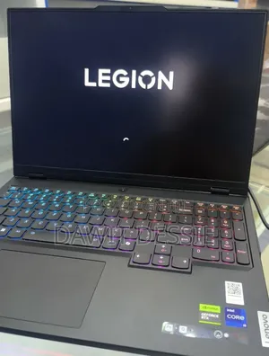 New Laptop Lenovo Legion Pro 7 32GB Intel Core i9 SSD 1T