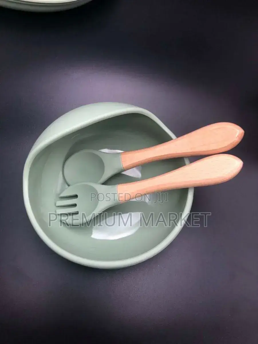 Baby Feeding Silicone Set 6 PCS የሲሊኮን የህፃናት መመገቢያ