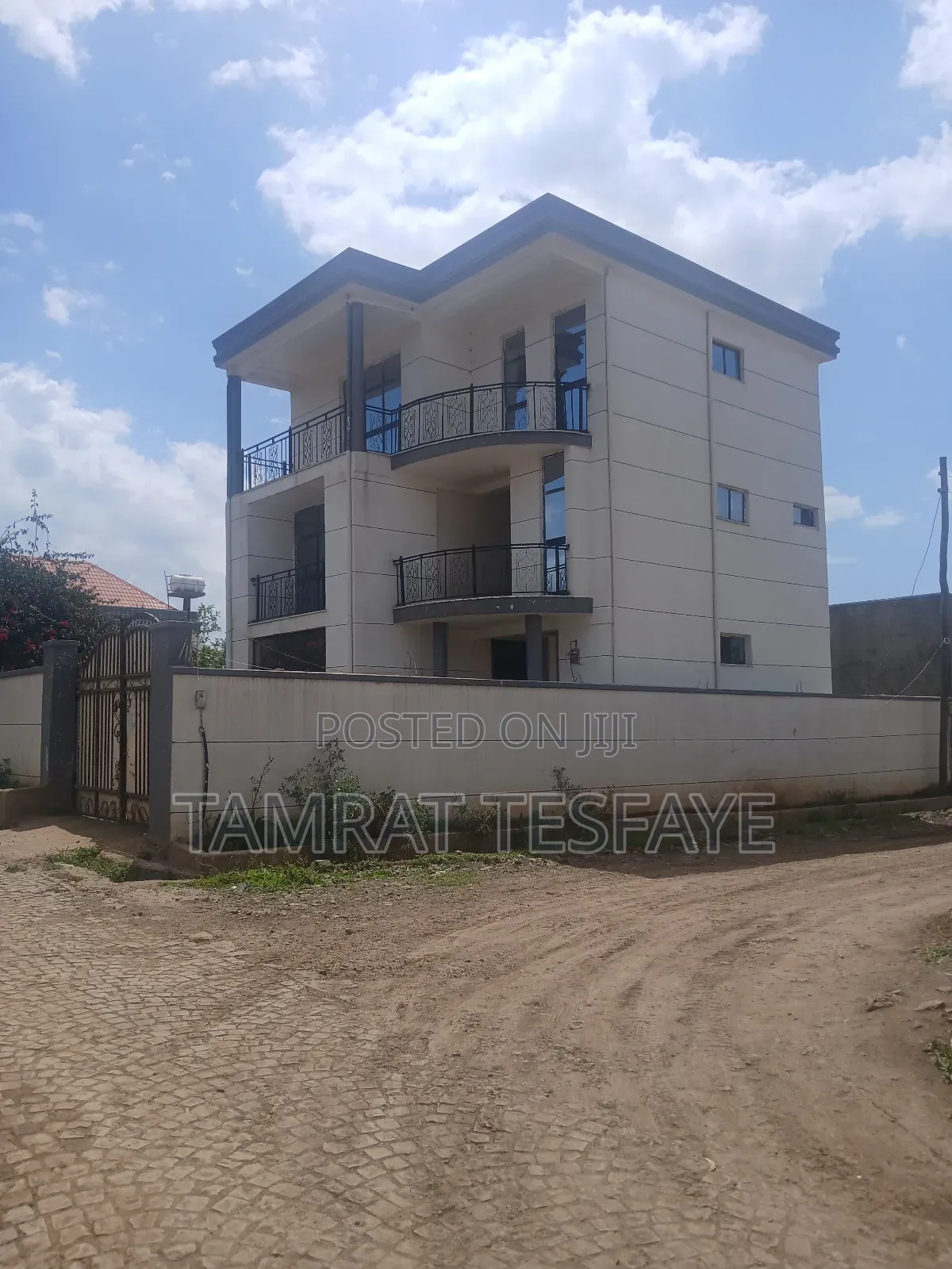 5bdrm House in Sululta, Oromia-Finfinne for sale
