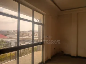 5bdrm House in Sululta, Oromia-Finfinne for sale