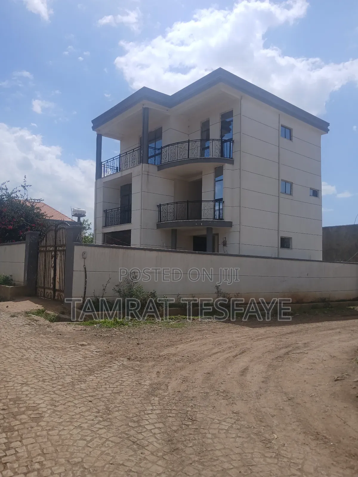 5bdrm House in Sululta, Oromia-Finfinne for sale
