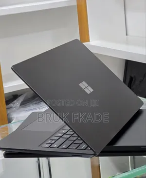 New Laptop Microsoft Surface Laptop 4 16GB Intel Core i5 SSD 512GB