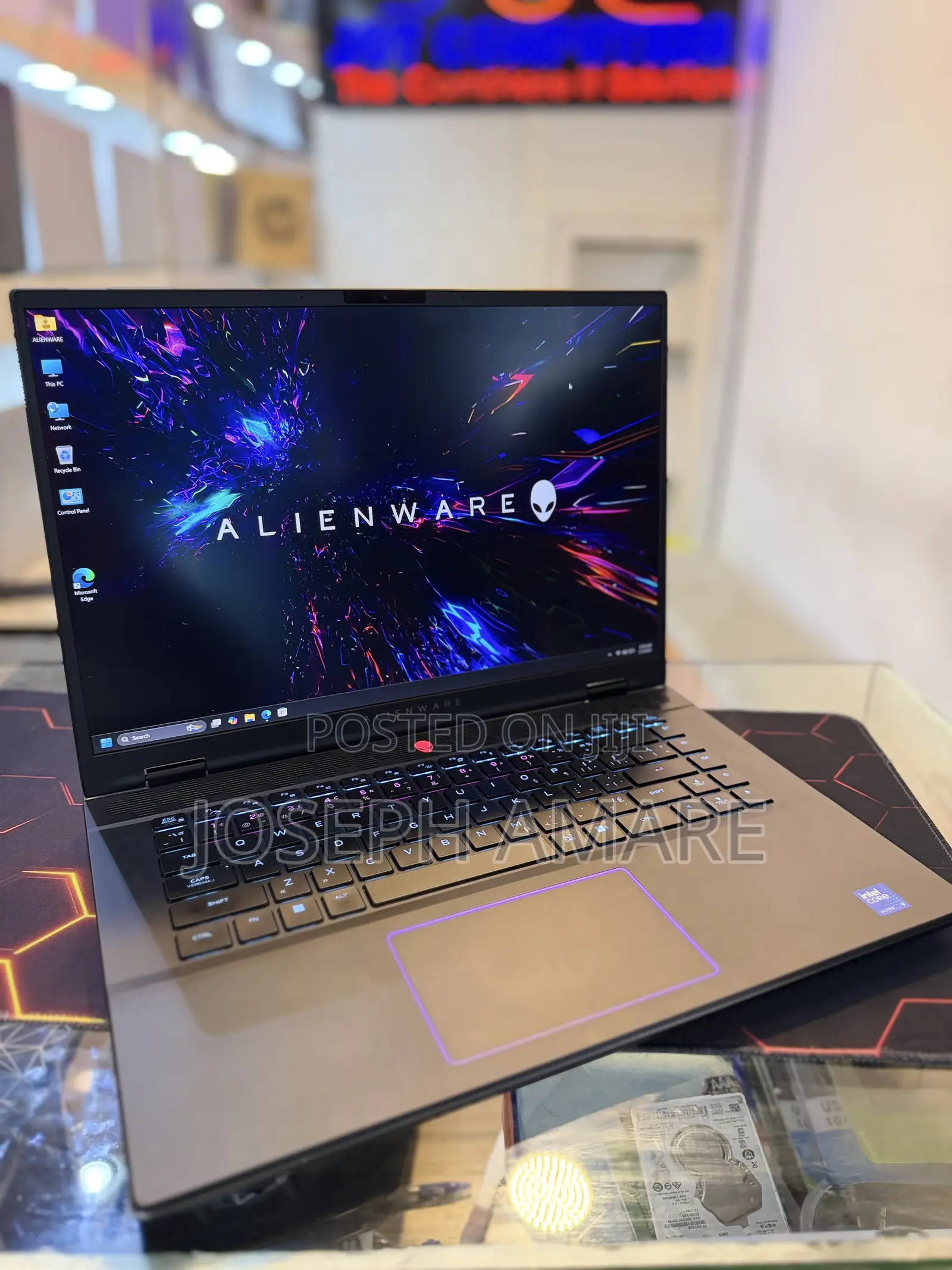 New Laptop Alienware M16 R2 64GB Intel Core Ultra 9 SSD 1T