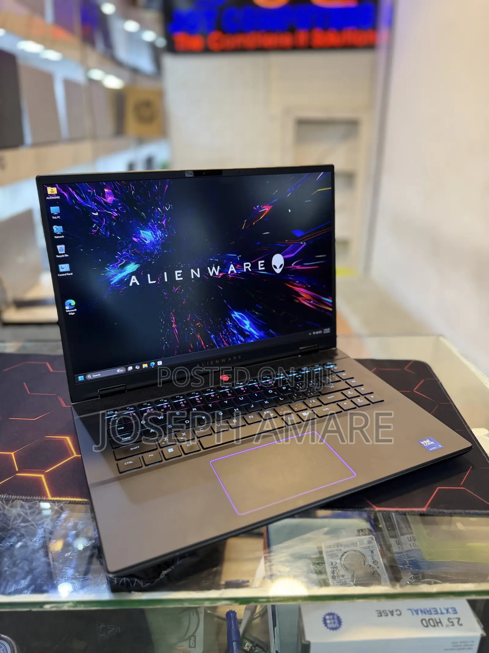 New Laptop Alienware M16 R2 64GB Intel Core Ultra 9 SSD 1T