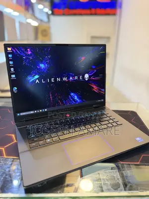 New Laptop Alienware M16 R2 64GB Intel Core Ultra 9 SSD 1T