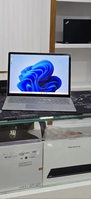 New Laptop Microsoft Surface Laptop 3 16GB Intel Core i7 SSD 512GB