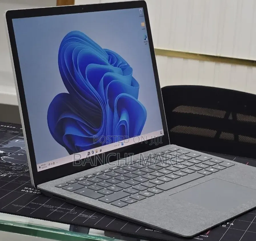 New Laptop Microsoft Surface Laptop 3 16GB Intel Core i7 SSD 512GB