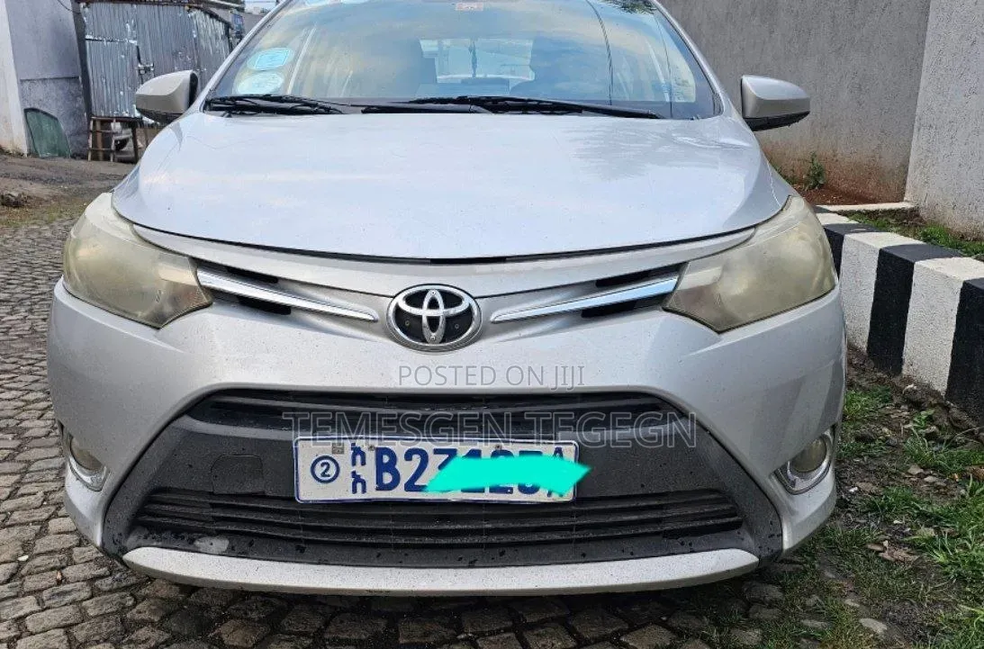 Toyota Yaris 2014 Silver