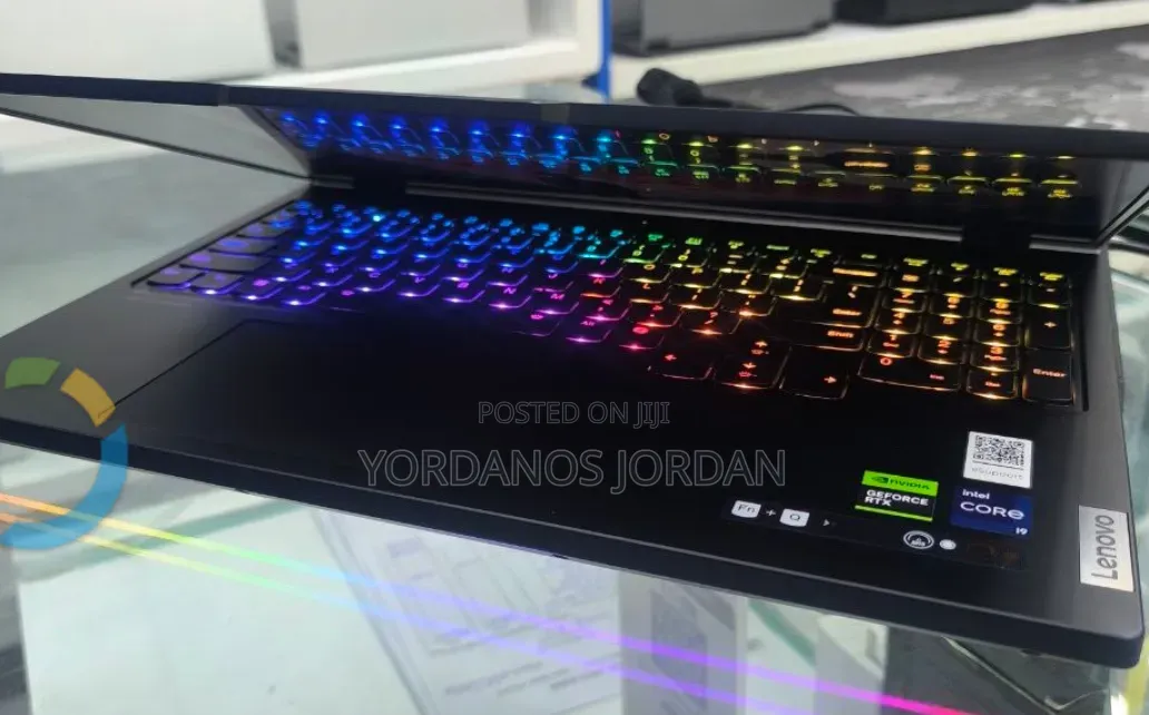 New Laptop Lenovo Legion Pro 7 32GB Intel Core i9 SSD 1T
