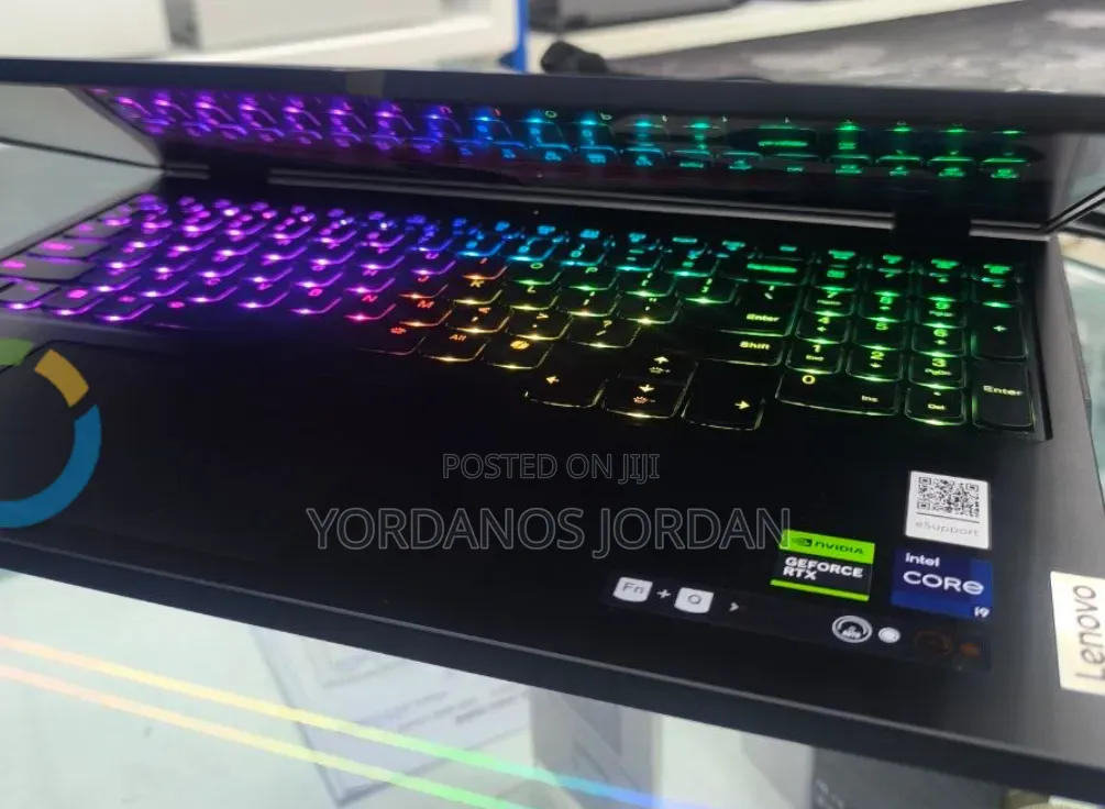 New Laptop Lenovo Legion Pro 7 32GB Intel Core i9 SSD 1T