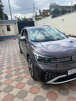 Volkswagen ID.6 2022 Beige