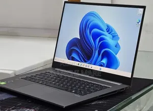 New Laptop HP ZBook 14 32GB Intel Core i7 SSD 512GB