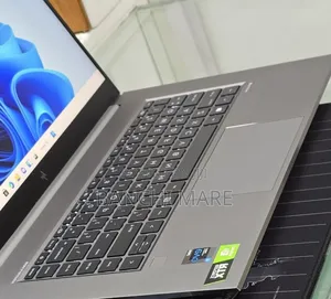 New Laptop HP ZBook 14 32GB Intel Core i7 SSD 512GB
