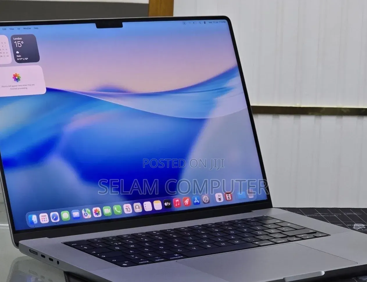 New Laptop Apple MacBook Pro 2021 M1 Max 32GB Apple M1 SSD 1T