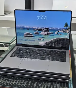 New Laptop Apple MacBook Pro 2019 32GB Apple M1 Pro SSD 512GB