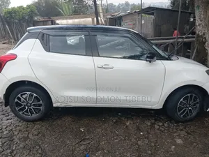 Suzuki Swift 2022 Ivory