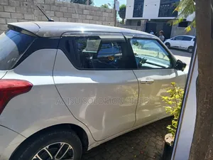 Suzuki Swift 2022 Ivory