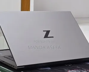 New Laptop HP ZBook Firefly G8 16GB Intel Core i7 SSD 512GB