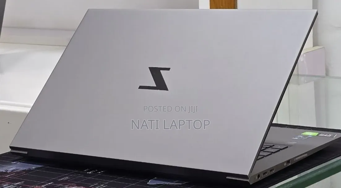 New Laptop HP 32GB Intel Core i7 SSD 512GB