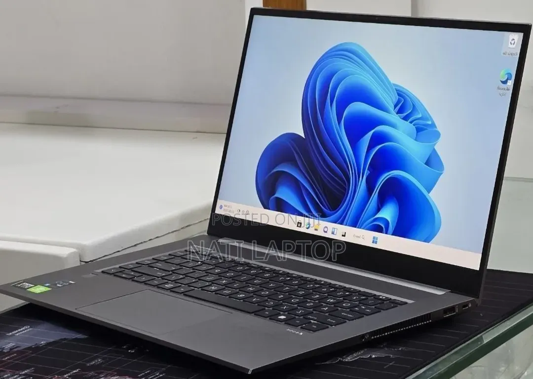 New Laptop HP 32GB Intel Core i7 SSD 512GB