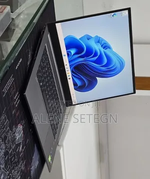New Laptop HP ZBook 14 32GB Intel Core i7 SSD 512GB