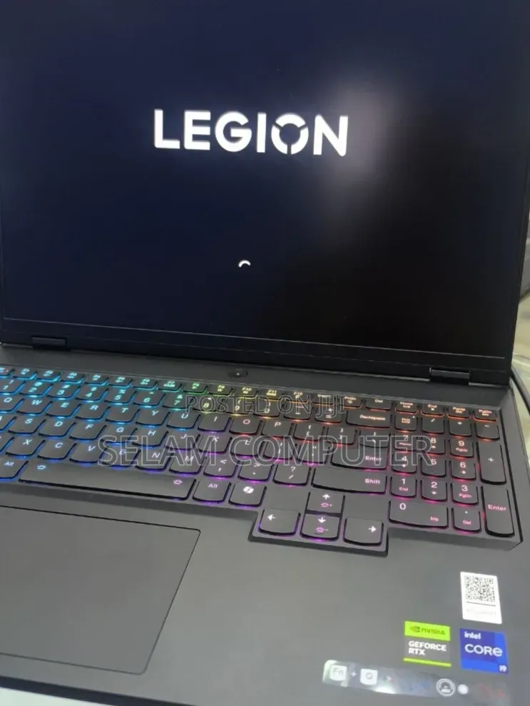 New Laptop Lenovo Legion Pro 7 32GB Intel Core i9 SSD 1T